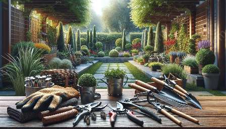 정원 유지 관리를 위한 도구 및 장비